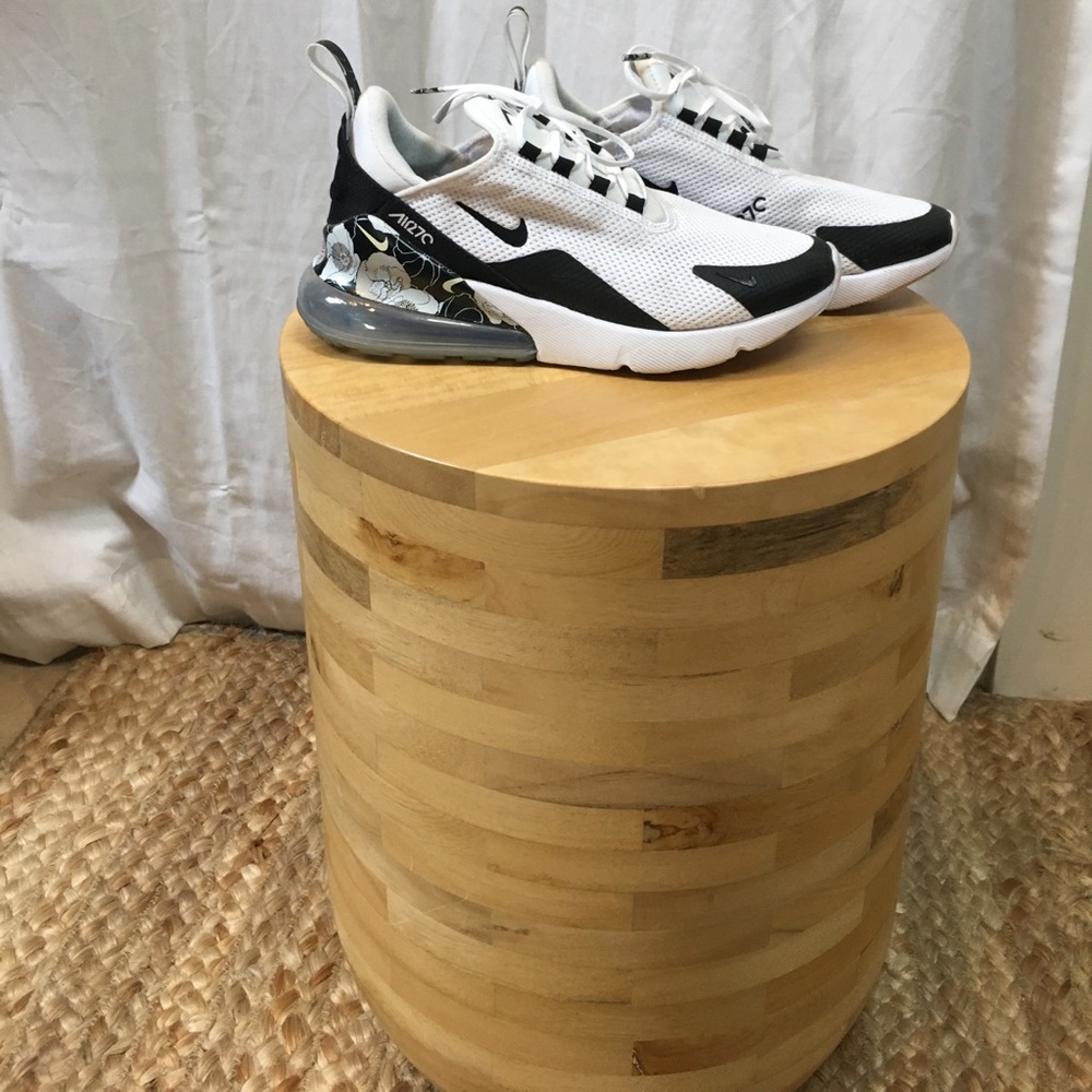 Women's Nike Air Max 270 premium sneaker